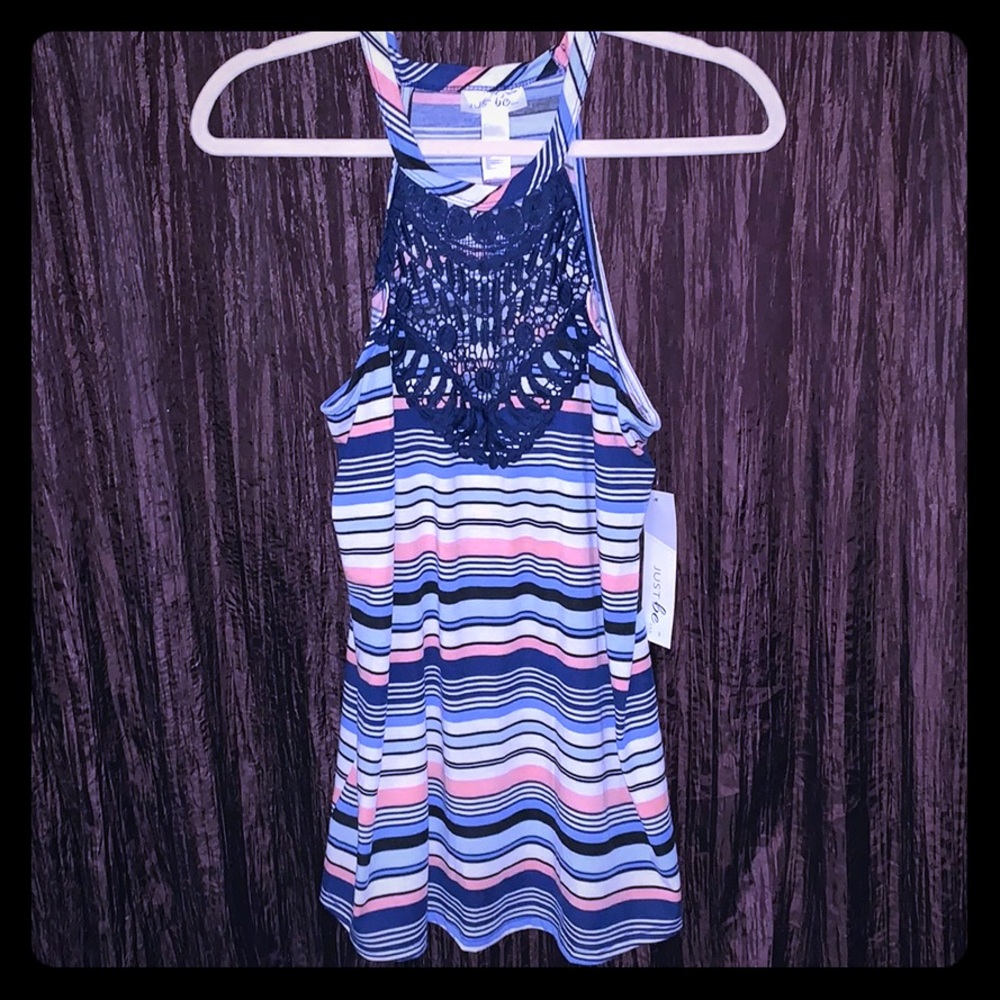 NWT just be... Size M Ladies Top